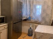 Satılır 3 otaqlı köhnə tikili 74 m², İnşaatçılar m., photo 3 from 7