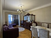 Satılır 4 otaqlı köhnə tikili 110 m², Gənclik m., photo 3 from 8