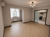 Продаётся 2-комн. вторичка 45 м², м. Халглар Достлугу, photo 1 from 6