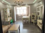 Satılır 2 otaqlı köhnə tikili 70 m², 8-ci mikrorayon q., photo 1 from 8