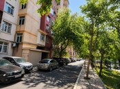 Satılır 3 otaqlı köhnə tikili 85 m², Xalqlar Dostluğu m., photo 1 from 8