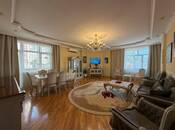 Сдаётся 3-комн. новостройка 180 м², м. Элмляр Академиясы, photo 1 from 8