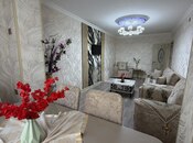 Продаётся 4-комн. вторичка 100 м², Хатаинский р., photo 1 from 8