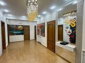 Продаётся 3-комн. новостройка 131 м², м. Нефтчиляр, photo 1 from 8
