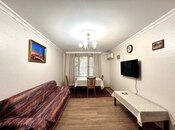 Продаётся 2-комн. вторичка 50 м², м. Кара Караев, photo 1 from 8