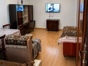 Satılır 1 otaqlı köhnə tikili 34 m², İnşaatçılar m., photo 1 from 7