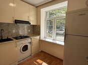 Satılır 2 otaqlı köhnə tikili 60 m², İnşaatçılar m., photo 6 from 8