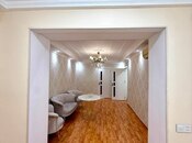 Satılır 2 otaqlı köhnə tikili 60 m², İnşaatçılar m., photo 2 from 8