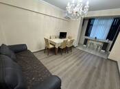 Сдаётся 3-комн. вторичка 80 м², м. Кара Караев, photo 1 from 8