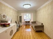 Продаётся 3-комн. вторичка 70 м², м. Нефтчиляр, photo 1 from 8