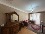 Satılır 2 otaqlı köhnə tikili 65 m², Xalqlar Dostluğu m., photo 1 from 8