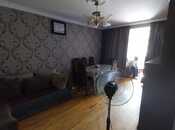 Продаётся 3-комн. вторичка 65 м², м. Нефтчиляр, photo 1 from 8