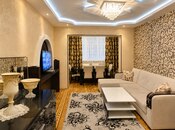 Satılır 3 otaqlı köhnə tikili 90 m², 6-cı mikrorayon q., photo 1 from 8