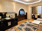 Satılır 3 otaqlı köhnə tikili 90 m², 6-cı mikrorayon q., photo 2 from 8