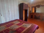 Продаётся 2-комн. вторичка 45 м², м. Элмляр Академиясы, photo 4 from 8