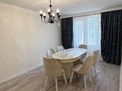 Satılır 2 otaqlı köhnə tikili 55 m², İnşaatçılar m., photo 2 from 8