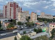 Сдаётся 3-комн. вторичка 70 м², м. Кара Караев, photo 1 from 8