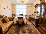 Satılır 3 otaqlı köhnə tikili 75 m², Qara Qarayev m., photo 2 from 8
