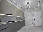 Satılır 2 otaqlı köhnə tikili 65 m², İnşaatçılar m., photo 1 from 8