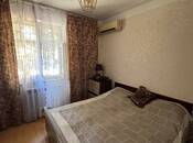 Satılır 2 otaqlı köhnə tikili 55 m², Qara Qarayev m., photo 6 from 8