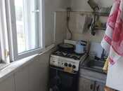 Satılır 2 otaqlı köhnə tikili 57 m², photo 2 from 8