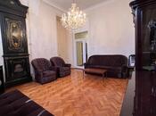 Satılır 2 otaqlı köhnə tikili 100 m², Sahil m., photo 1 from 8