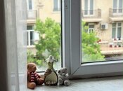 Satılır 3 otaqlı köhnə tikili 80 m², Nizami m., photo 3 from 8