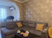 Satılır 2 otaqlı köhnə tikili 60 m², İnşaatçılar m., photo 2 from 8