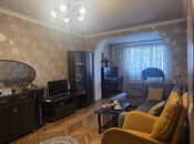 Satılır 2 otaqlı köhnə tikili 60 m², İnşaatçılar m., photo 5 from 8