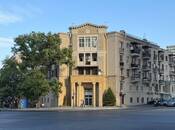 Продаётся 2-комн. вторичка 65 м², м. Элмляр Академиясы, photo 1 from 8