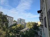 Продаётся 2-комн. вторичка 65 м², м. Элмляр Академиясы, photo 7 from 8