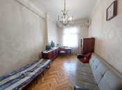 Satılır 2 otaqlı köhnə tikili 65 m², Nizami m., photo 2 from 8