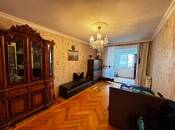 Satılır 3 otaqlı köhnə tikili 80 m², Qara Qarayev m., photo 1 from 8