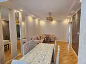 Satılır 4 otaqlı köhnə tikili 120 m², İnşaatçılar m., photo 1 from 8