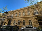 Сдаётся 5-комн. вторичка 190 м², м. Ичеришехер, photo 1 from 8