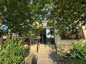 Satılır 6 otaqlı həyət evi/bağ evi 400 m², Novxanı q., photo 1 from 8