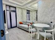 Продаётся 2-комн. новостройка 42 м², м. Кара Караев, photo 1 from 8