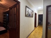 Satılır 5 otaqlı köhnə tikili 130 m², 20 Yanvar m., photo 2 from 8