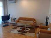 Сдаётся 2-комн. новостройка 87 м², м. Низами, photo 1 from 8