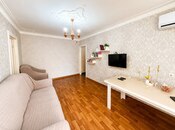 Продаётся 2-комн. вторичка 50 м², м. Кара Караев, photo 1 from 8