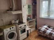 Satılır 1 otaqlı köhnə tikili 45 m², Neftçilər m., photo 3 from 4