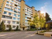 Продаётся 2-комн. вторичка 60 м², м. Кара Караев, photo 2 from 8
