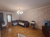 Продаётся 3-комн. вторичка 80 м², м. Нефтчиляр, photo 2 from 8
