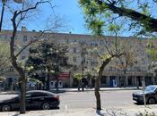 Продаётся 3-комн. вторичка 72 м², м. Элмляр Академиясы, photo 1 from 8