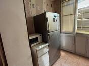 Satılır 3 otaqlı köhnə tikili 65 m², İnşaatçılar m., photo 5 from 8