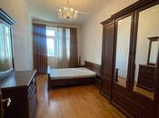 Сдаётся 3-комн. новостройка 180 м², м. Низами, photo 2 from 8
