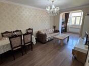 Продаётся 3-комн. вторичка 75 м², м. Кара Караев, photo 1 from 8