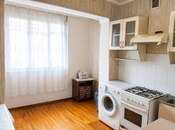 Satılır 2 otaqlı köhnə tikili 65 m², 8-ci mikrorayon q., photo 3 from 6
