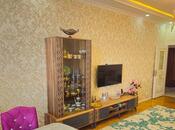 Satılır 2 otaqlı köhnə tikili 57 m², İnşaatçılar m., photo 1 from 8
