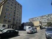 Продаётся 3-комн. вторичка 90 м², м. Иншаатчылар, photo 1 from 8